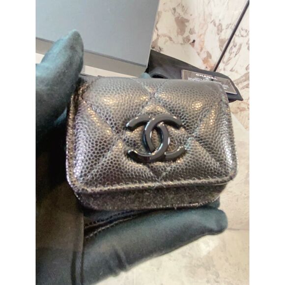 Chanel Women Pre-Loved Bag Very Good Condition - Picture 6 of 9